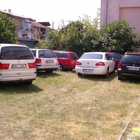 Pansion Petkov - Lemon Garden- Guest house